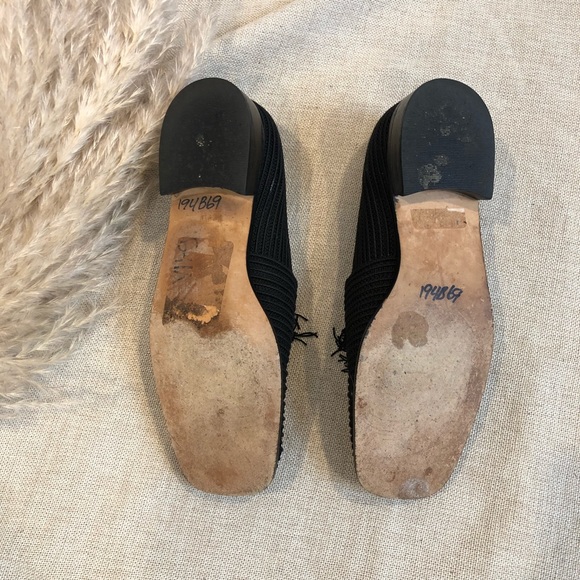 Stuart Weitzman / Black Ribbed Tassel Loafer / 6.5 - Picture 7 of 8